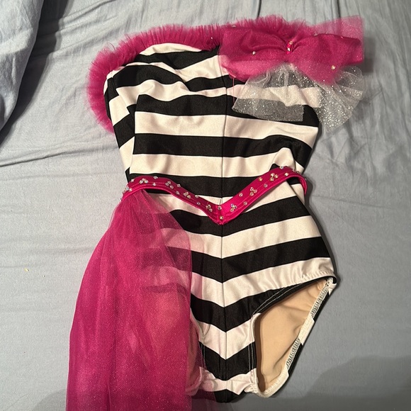 Custom iconic swim Barbie costume - Picture 3 of 6